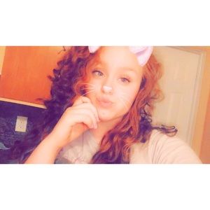 Meet your Posher, April